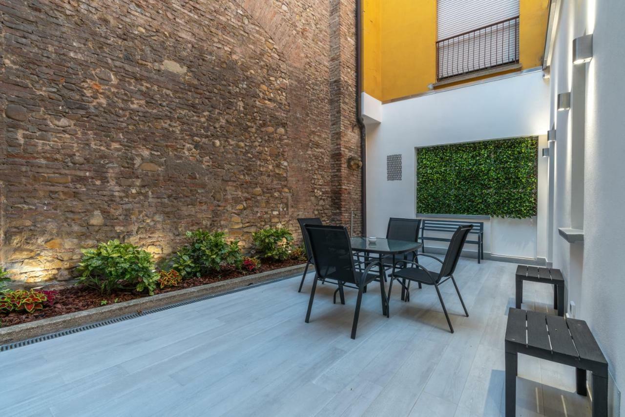 Dimora Santo Stefano: Ampia, Con Giardino Privato Apartment Bologna Exterior photo