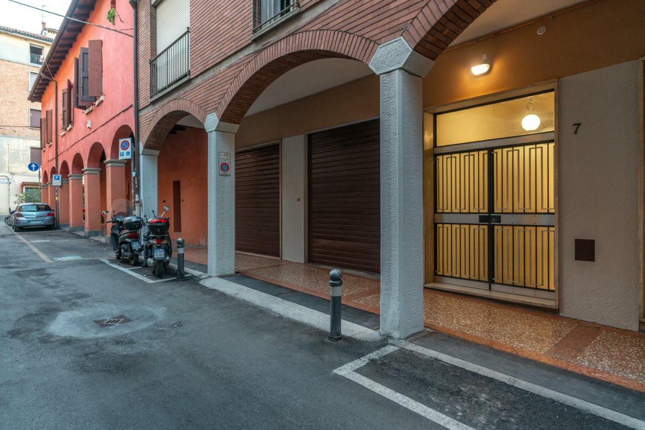 Dimora Santo Stefano: Ampia, Con Giardino Privato Apartment Bologna Exterior photo